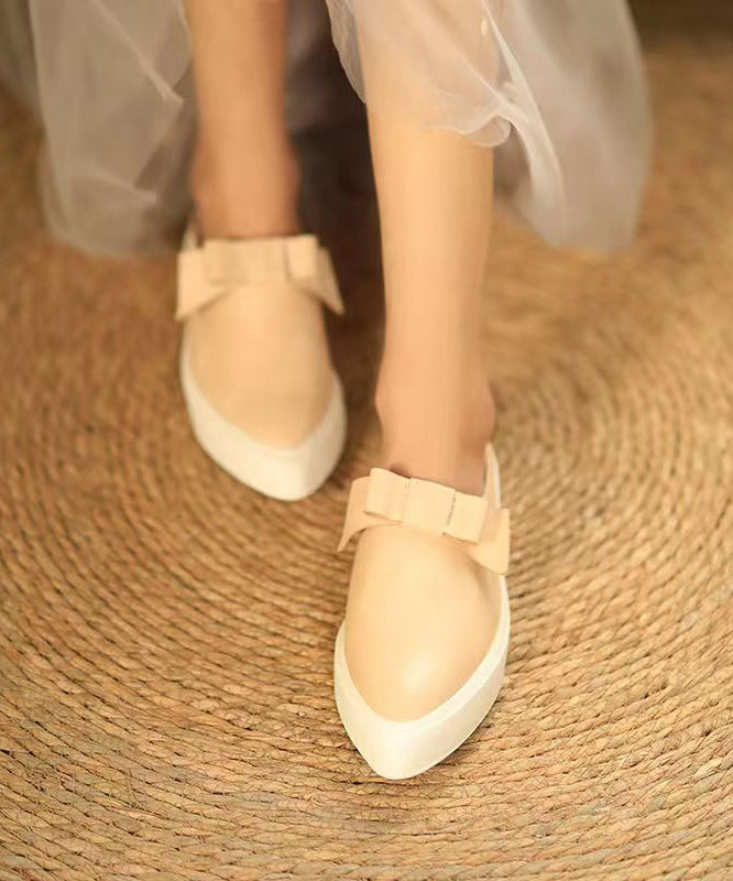 Well Tailored Sandals with a Graceful Silhouette