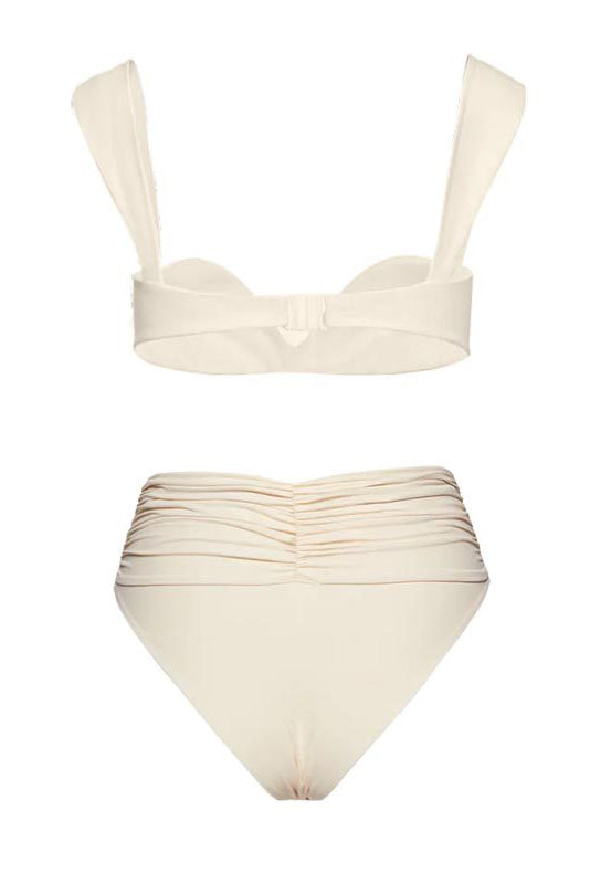 Beautifully Finished Bikini in a Timeless Design