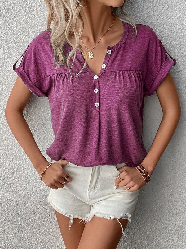 Effortlessly Elegant T-Shirt with a Timeless Design