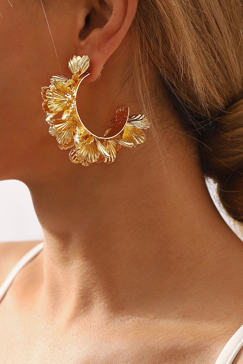 Elegantly Styled Garment for Everyday Wear