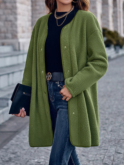 Effortlessly Elegant Garment with a Timeless Design