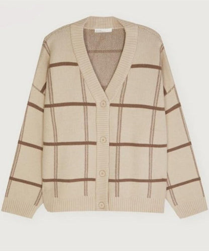 Effortlessly Elegant Cardigan with a Timeless Design