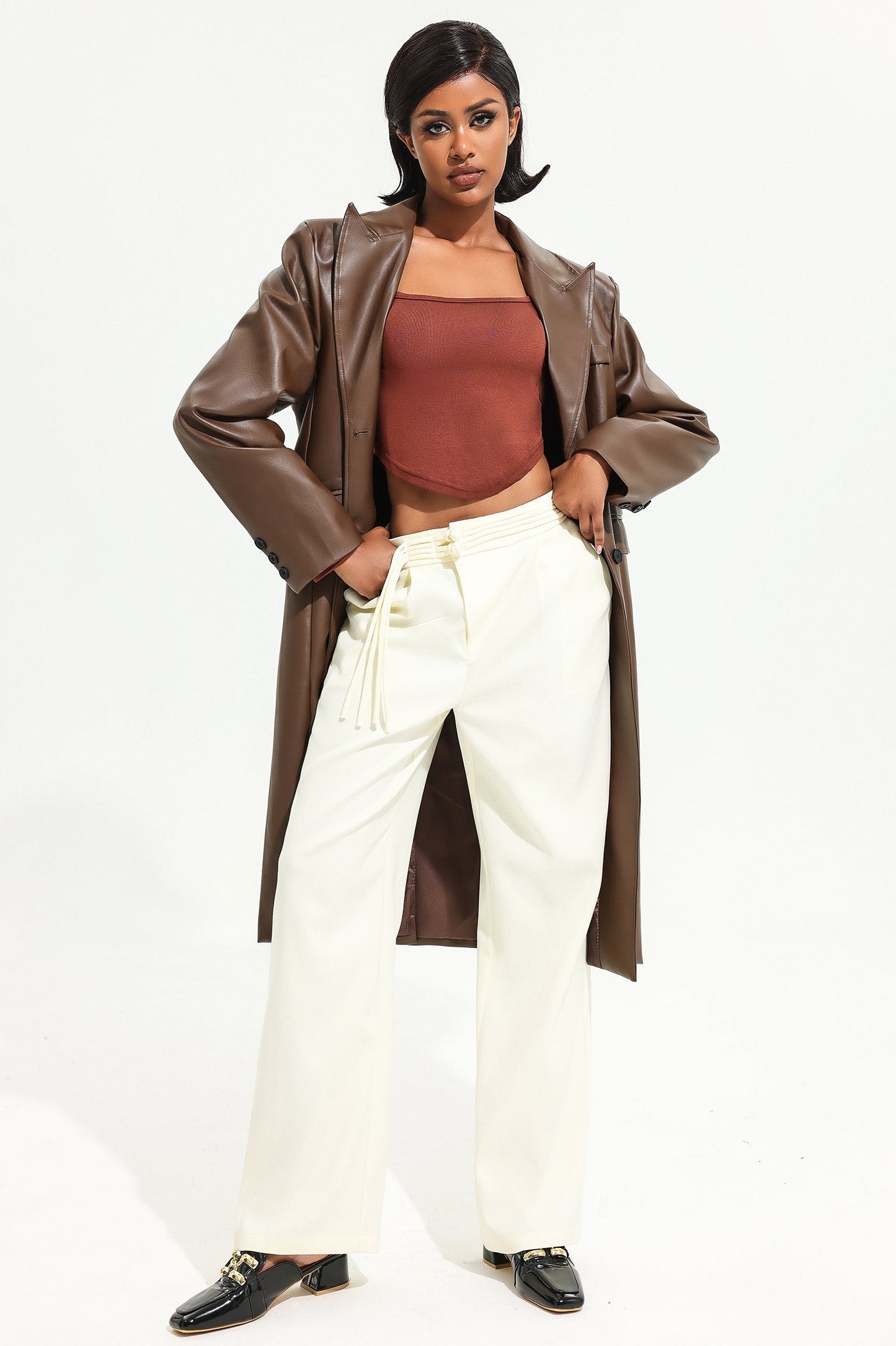 Well Tailored Top with a Graceful Silhouette