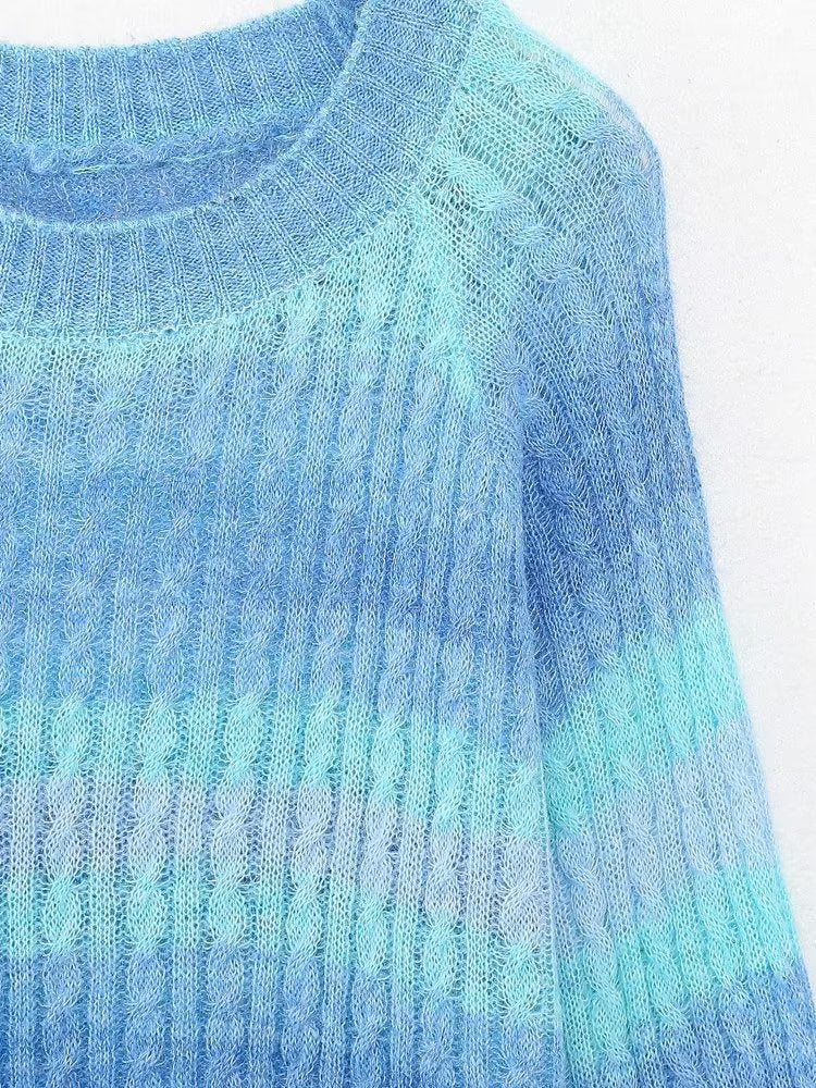 Classic Vintage Sweater with a Flattering Fit