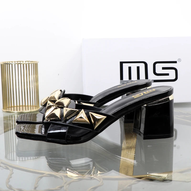 Beautifully Finished Heels in a Timeless Design