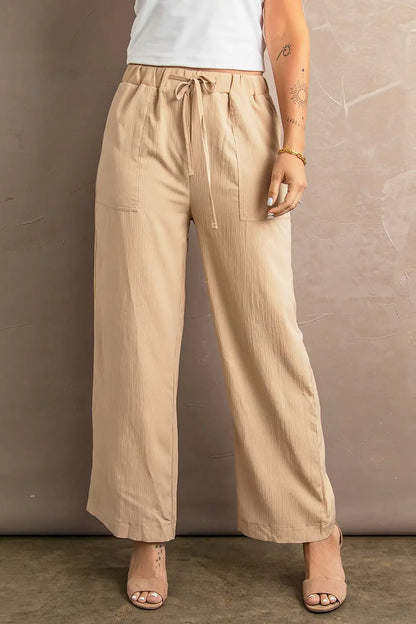 Well Tailored Pants with a Graceful Silhouette