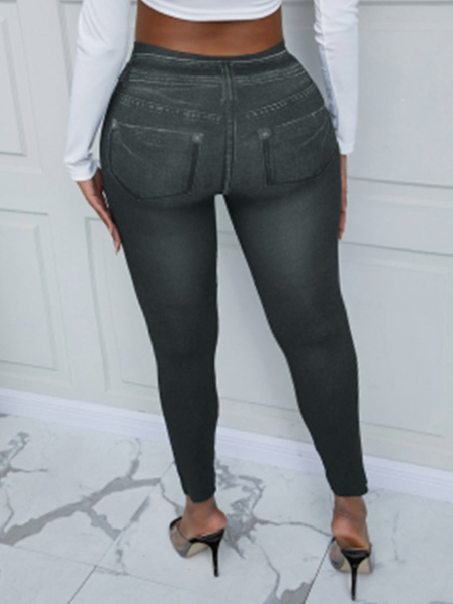 Well Tailored Pants with a Graceful Silhouette
