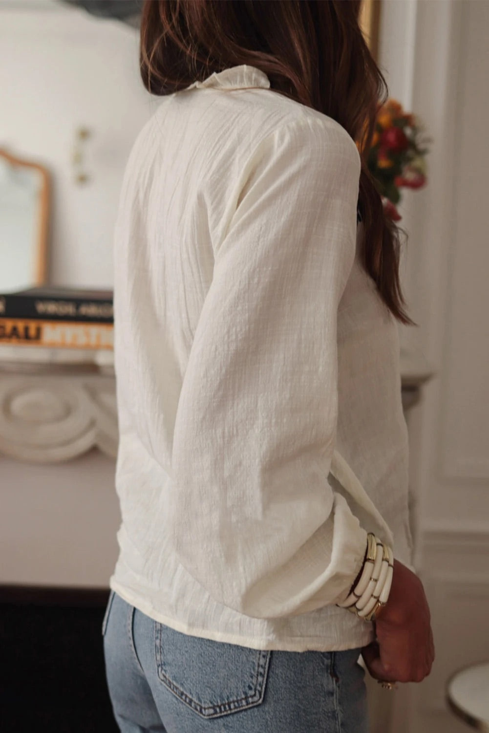 Well Tailored Blouse with a Graceful Silhouette