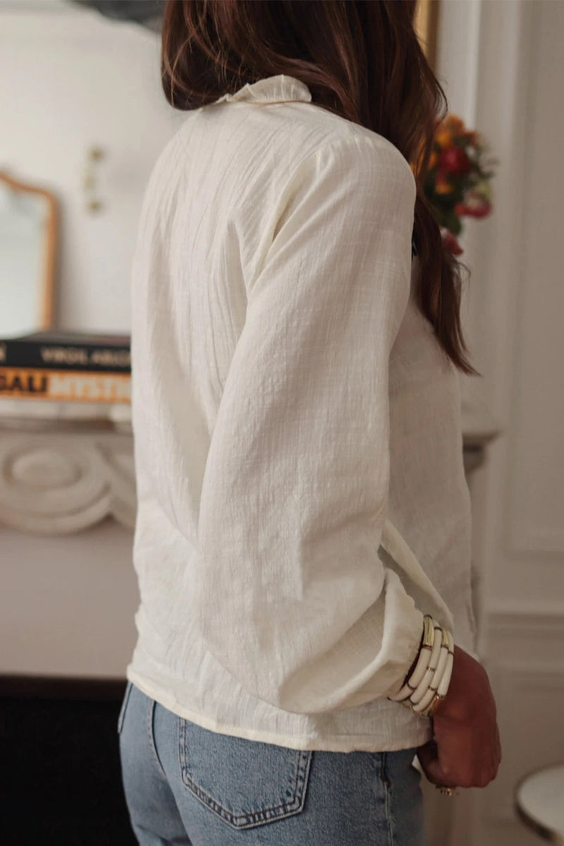 Well Tailored Blouse with a Graceful Silhouette