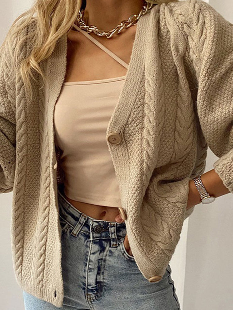 Effortlessly Elegant Cardigan with a Timeless Design