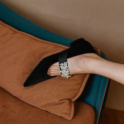 Well Tailored Shoes with a Graceful Silhouette