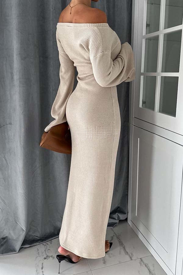 Sophisticated Dress with a Clean Classic Look