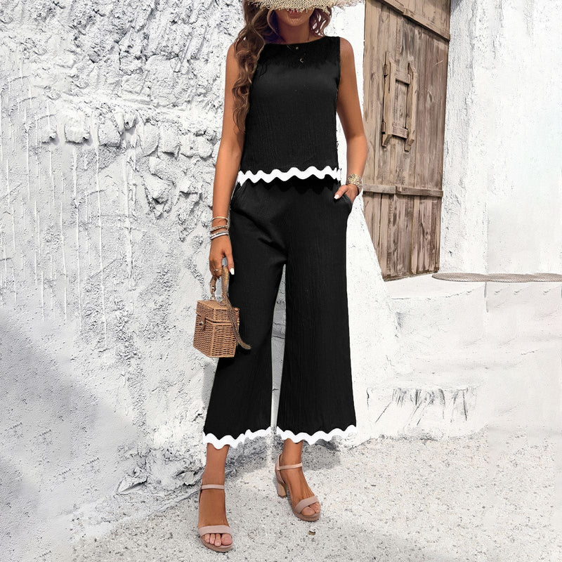 Effortlessly Elegant Garment with a Timeless Design