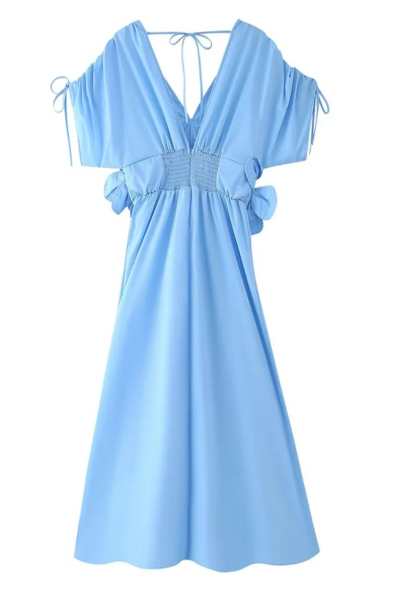 Gracefully Styled Dress for Any Occasion