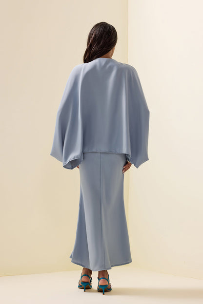 Beautifully Finished Top in a Timeless Design