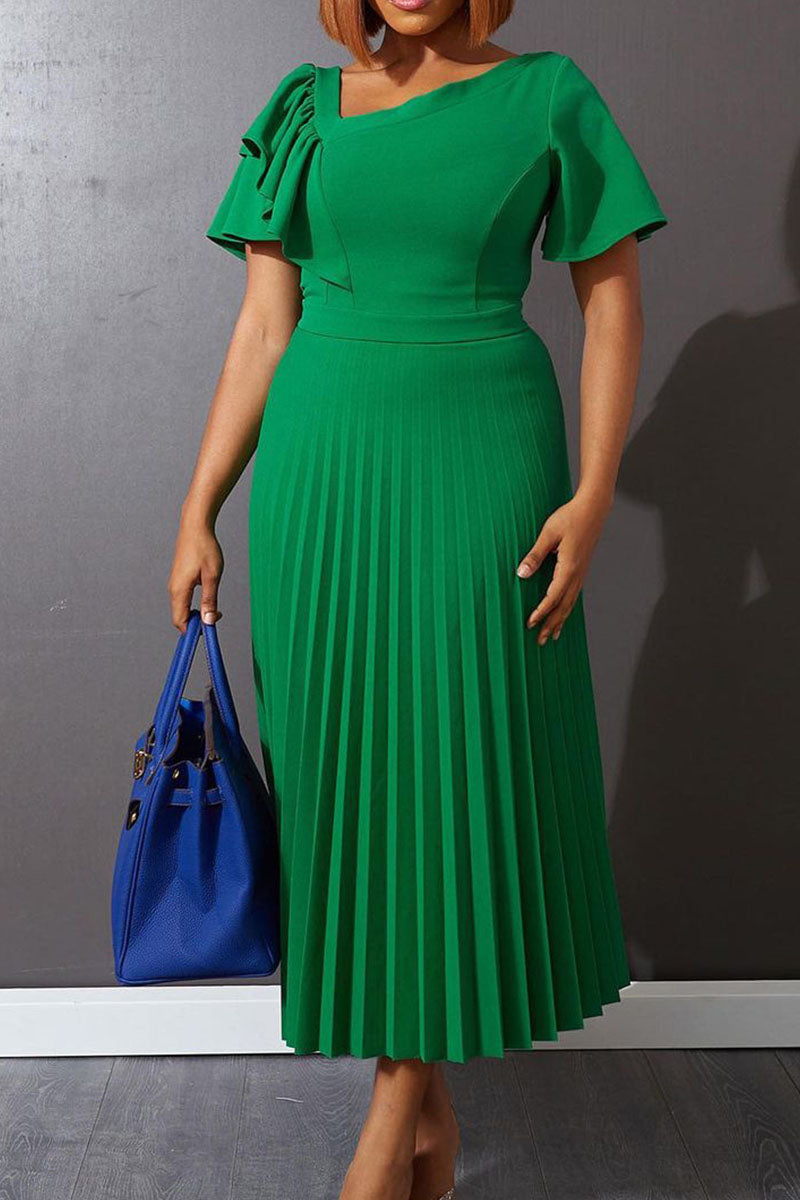 Well Tailored Dress with a Graceful Silhouette
