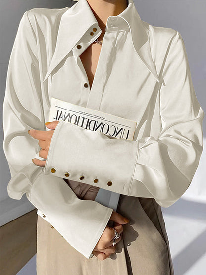 Well Tailored Blouse with a Graceful Silhouette