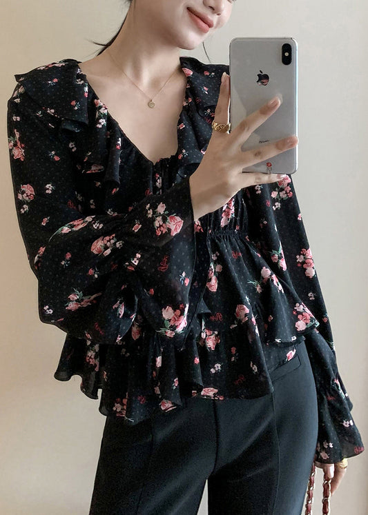 Well Tailored Blouse with a Graceful Silhouette