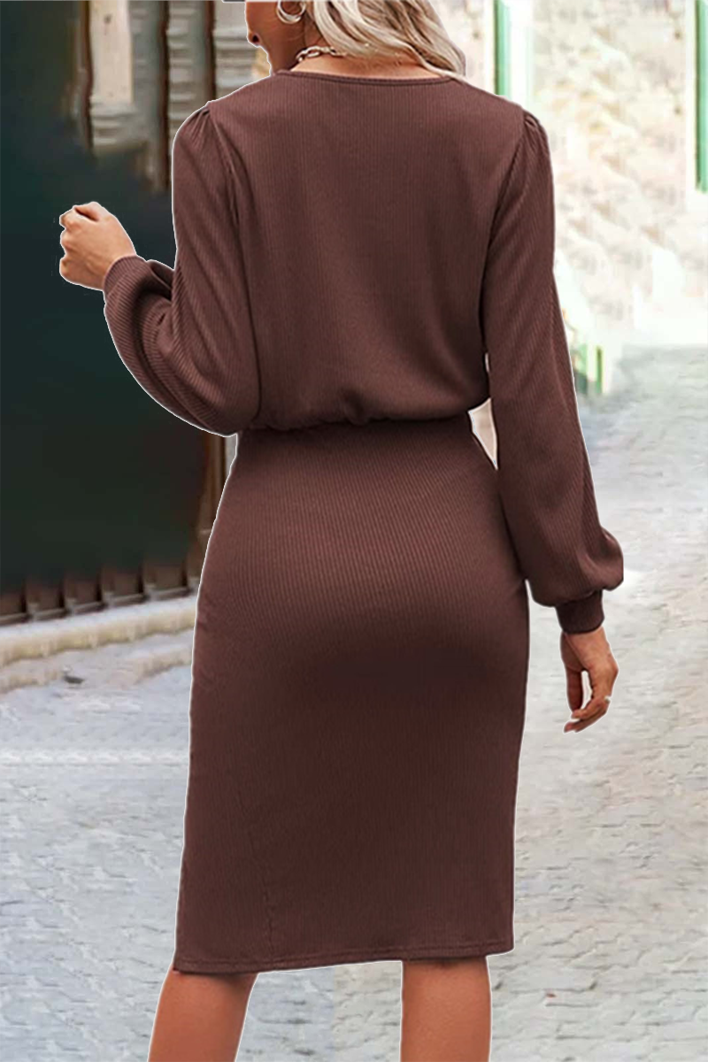 Effortlessly Elegant Dress with a Timeless Design