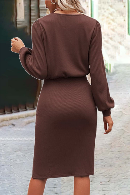 Effortlessly Elegant Dress with a Timeless Design