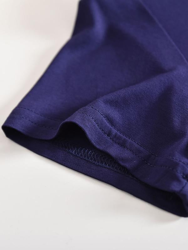 Effortlessly Elegant T-Shirt with a Timeless Design