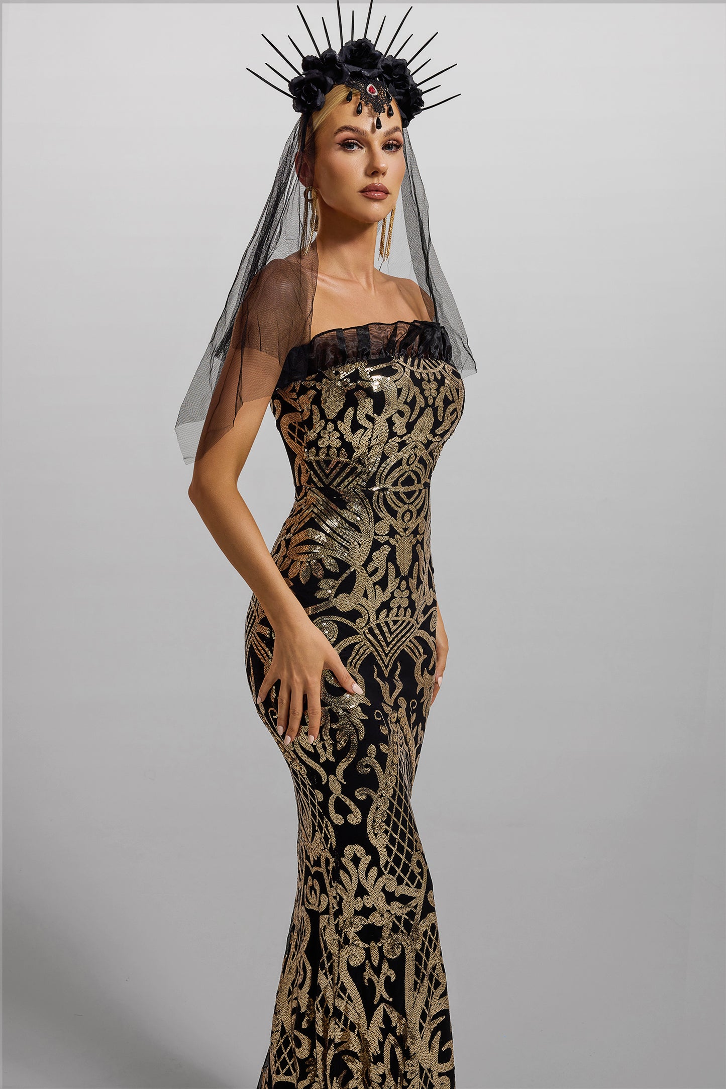 Beautifully Crafted Dress in a Classic Style