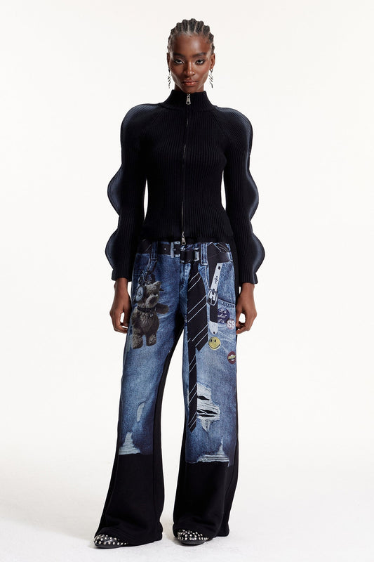 Well Tailored Top with a Graceful Silhouette