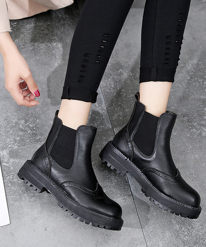 Well Tailored Boots with a Graceful Silhouette