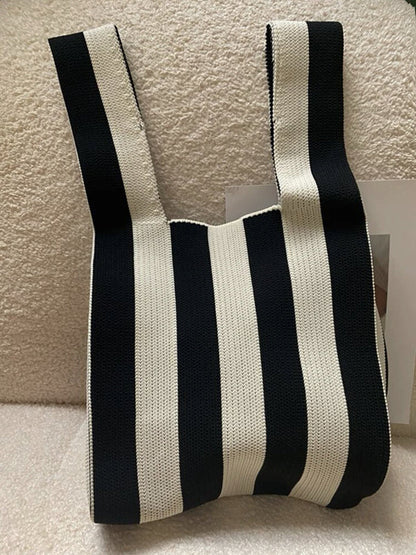 Well Tailored Bag with a Graceful Silhouette