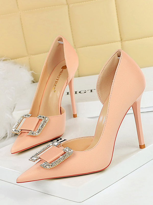 Elegantly Styled Garment for Everyday Wear