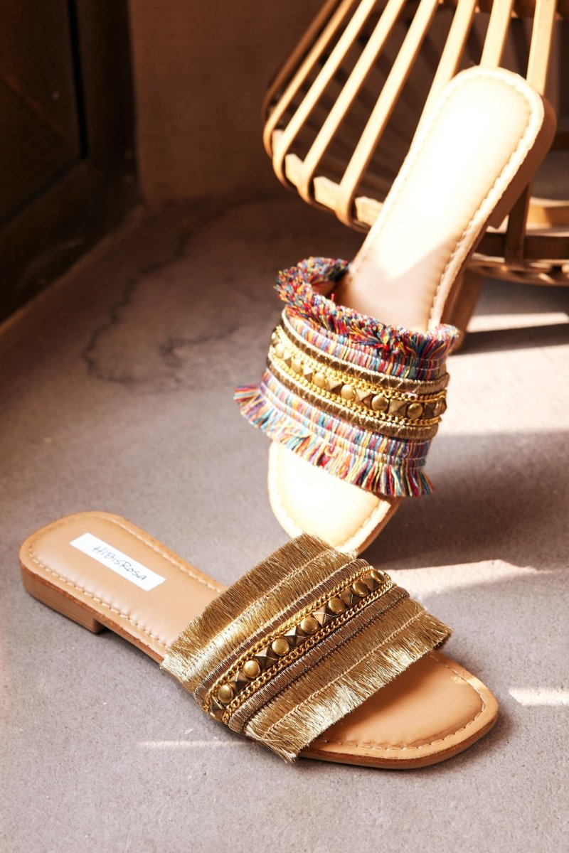 Well Tailored Sandals with a Graceful Silhouette