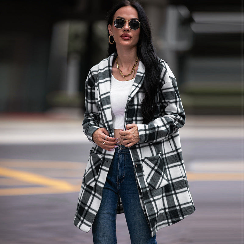 Well Tailored Coat with a Graceful Silhouette