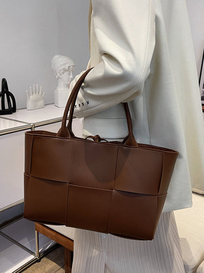 Classic Vintage Bag with a Flattering Fit