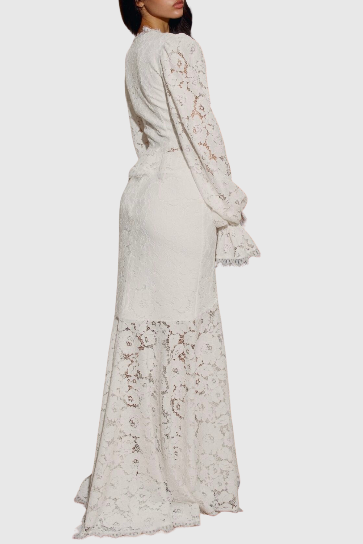 Beautifully Crafted Blouse in a Classic Style