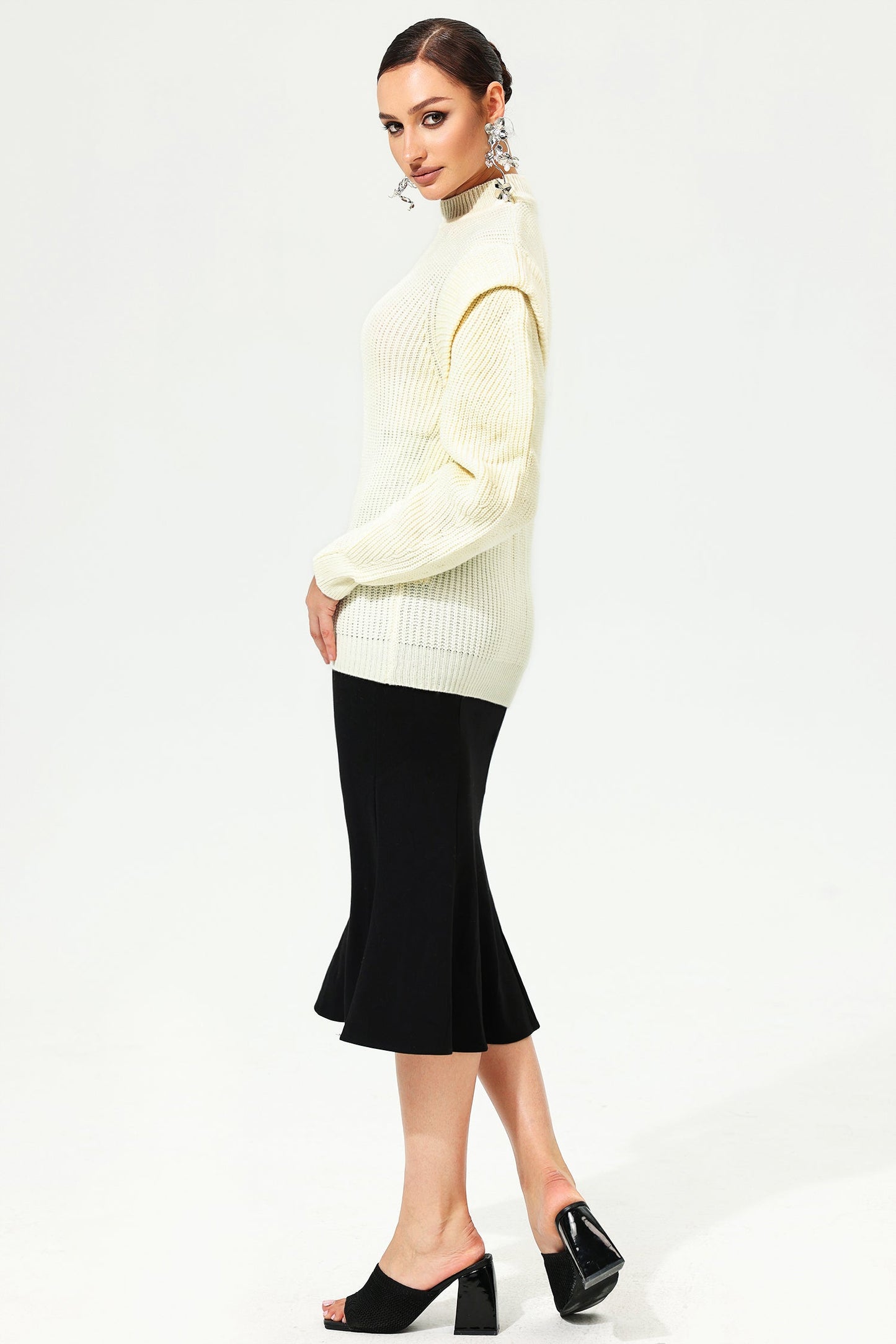 Elegantly Styled Sweater for Everyday Wear