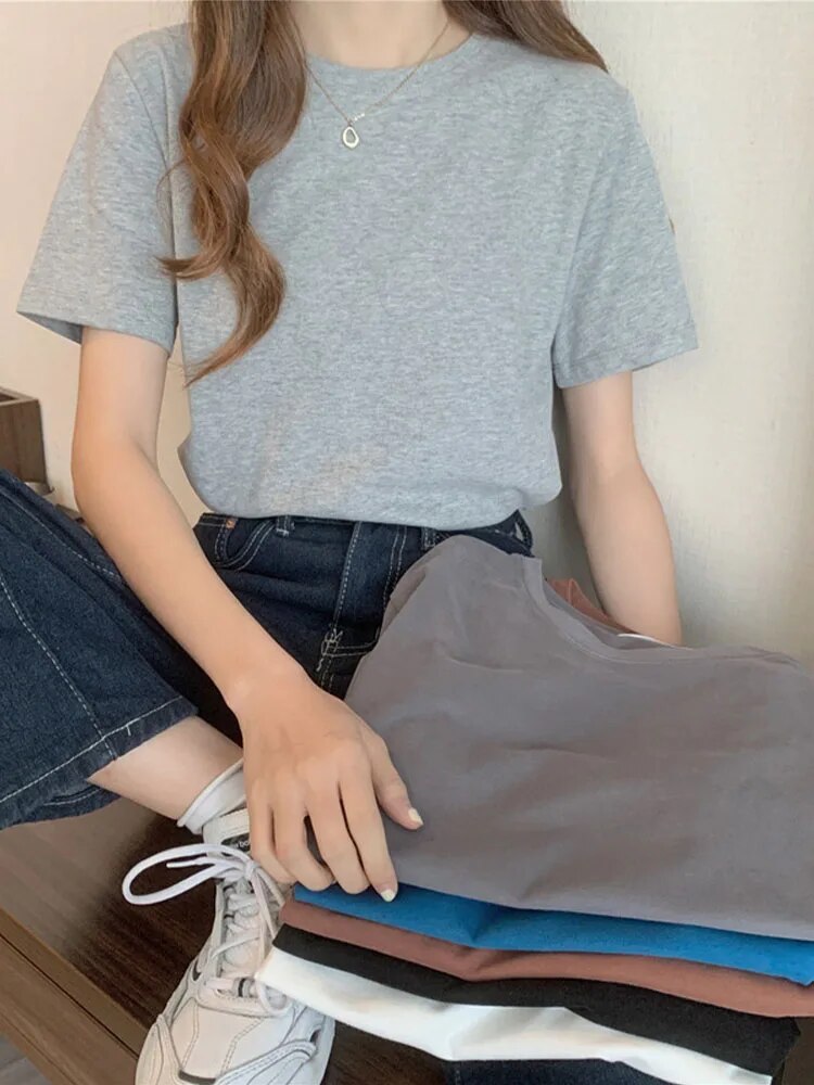Classic Vintage T-Shirt with a Flattering Fit