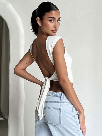 Well Tailored Top with a Graceful Silhouette
