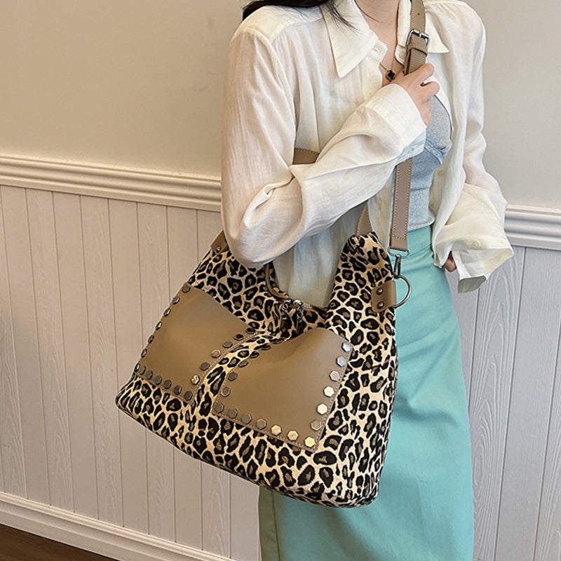 Beautifully Crafted Bag in a Classic Style