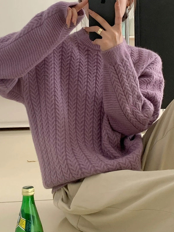 Effortlessly Elegant Sweater with a Timeless Design