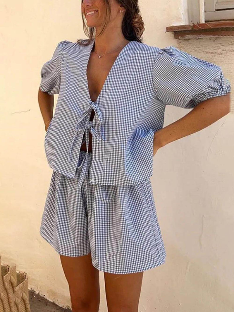 Effortlessly Elegant Top with a Timeless Design