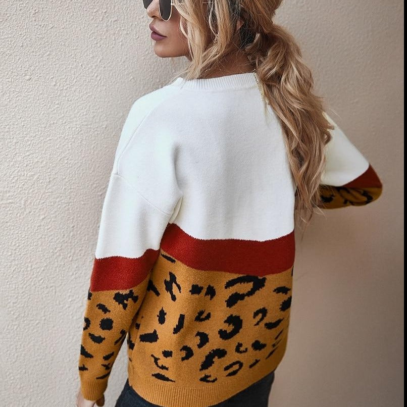 Effortlessly Elegant Sweater with a Timeless Design
