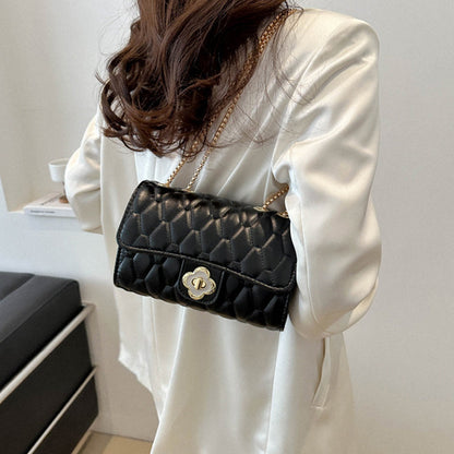 Well Tailored Bag with a Graceful Silhouette