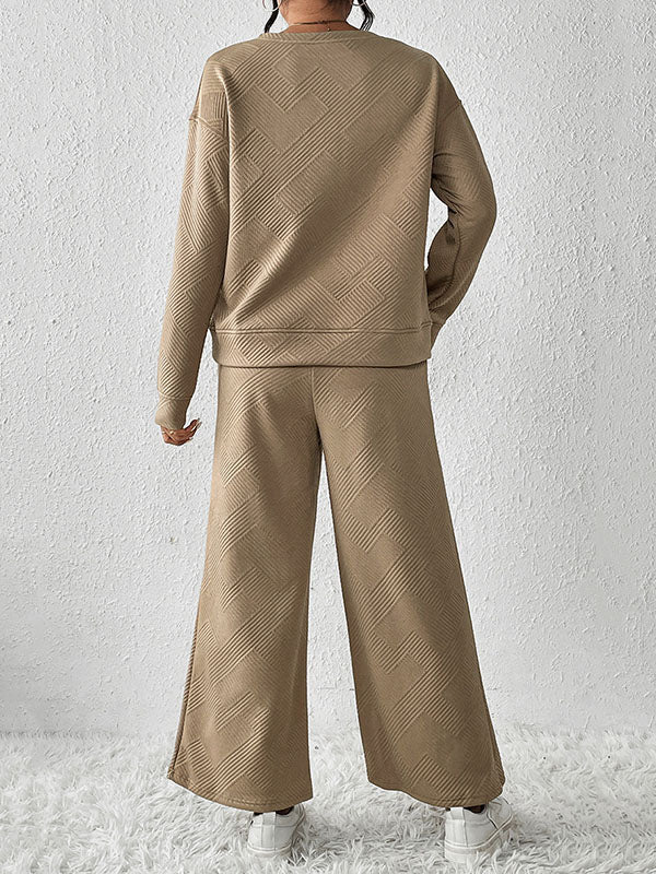 Gracefully Styled Pants for Any Occasion
