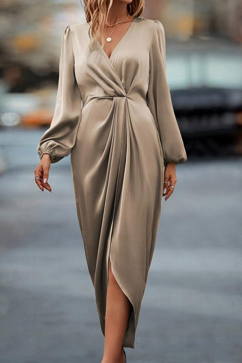 Sophisticated Dress with a Clean Classic Look