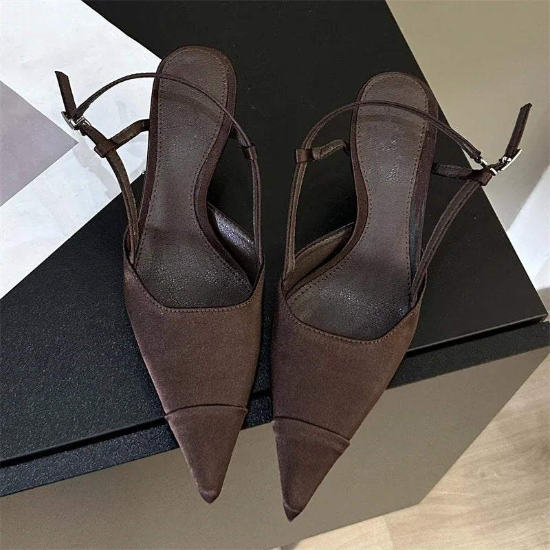 Polished Heels with an Effortless Classic Look