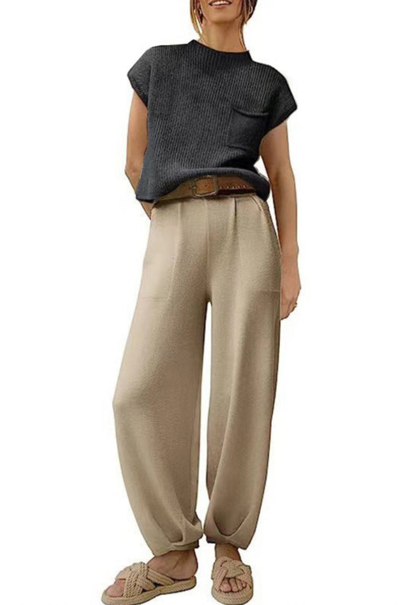 Well Tailored T-Shirt with a Graceful Silhouette