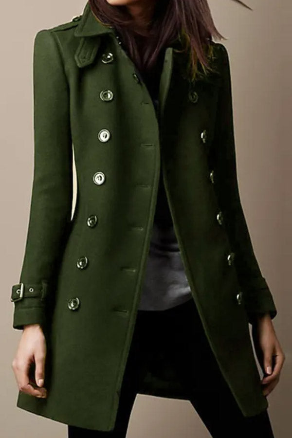 Well Tailored Coat with a Graceful Silhouette