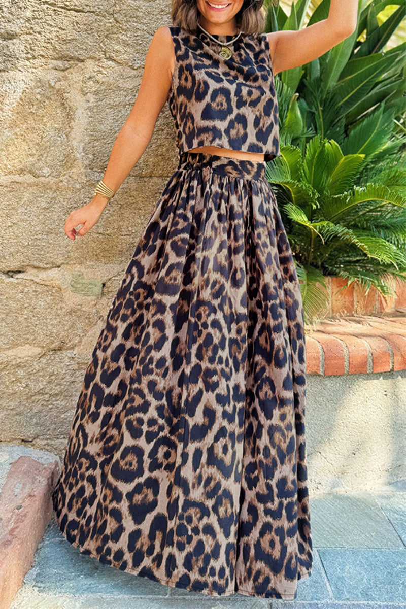 Sophisticated Garment with a Clean Classic Look