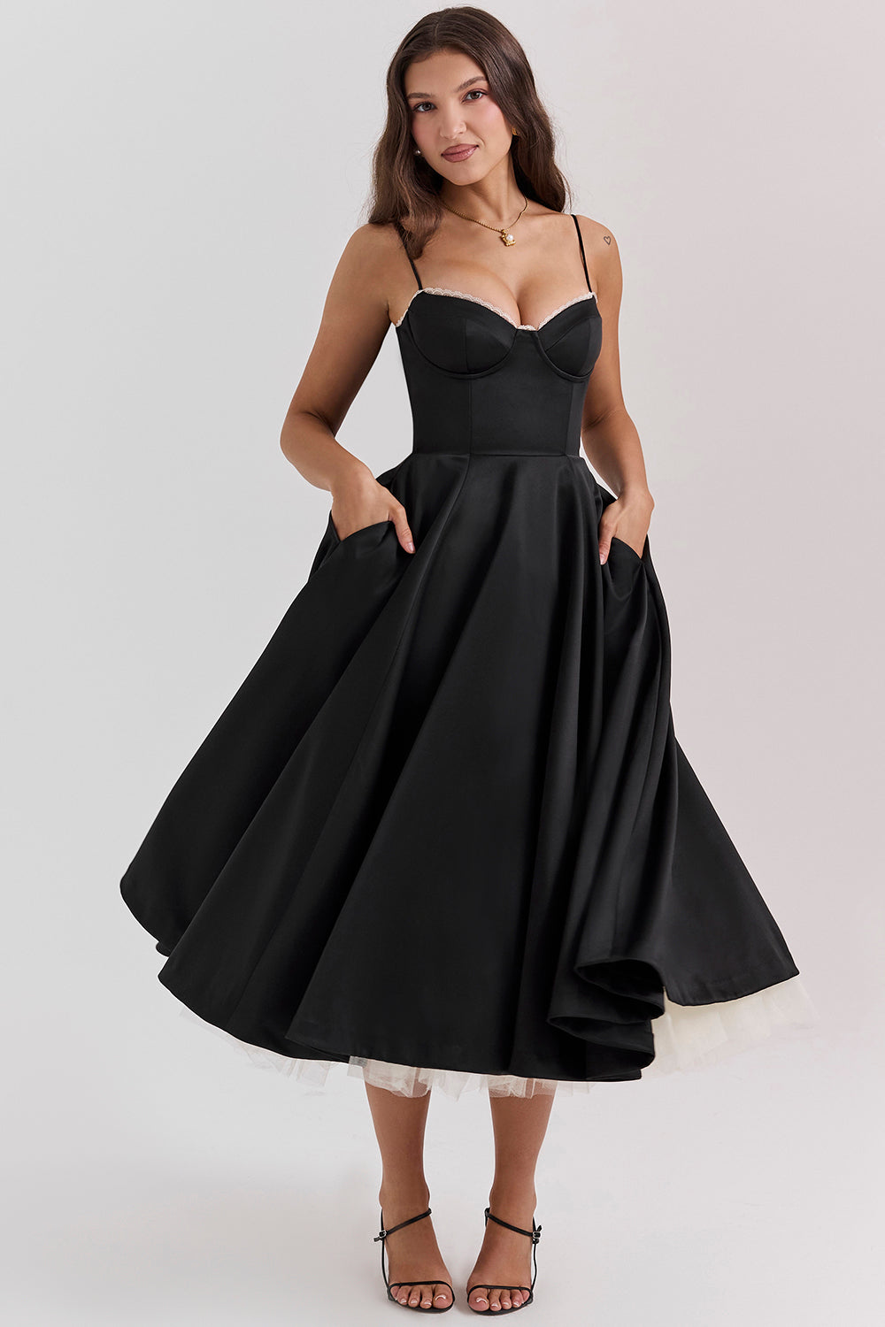 Gracefully Styled Dress for Any Occasion
