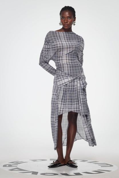 Gracefully Styled Dress for Any Occasion